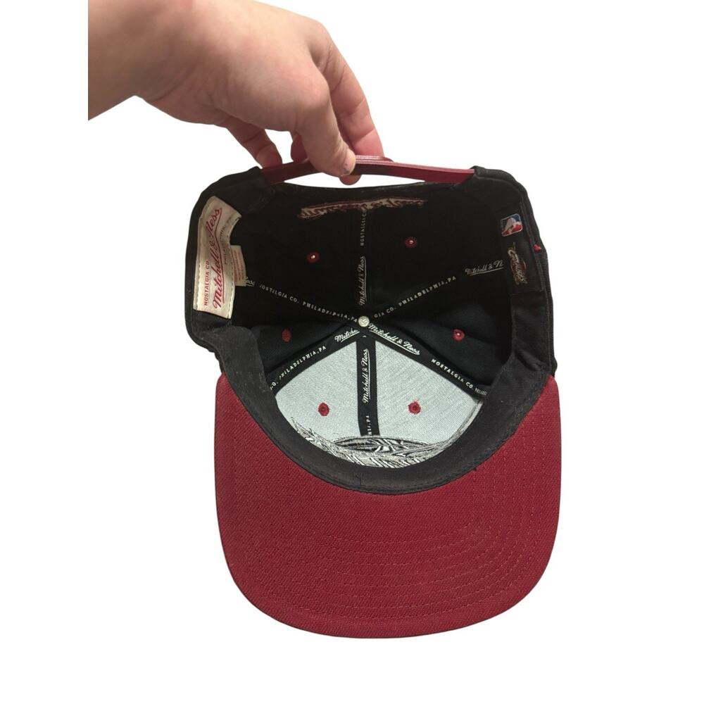 Mitchell And Ness NBA Cleveland Cavaliers Embroidered Snapback Hat Cap Black - Picture 6 of 9